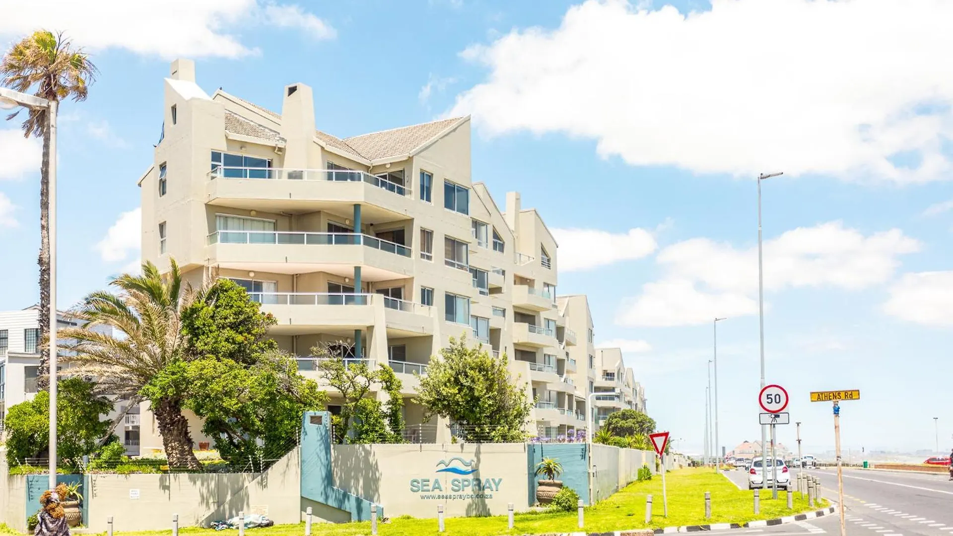 Sea Spray B403 By Ctha Apartment Bloubergstrand South Africa